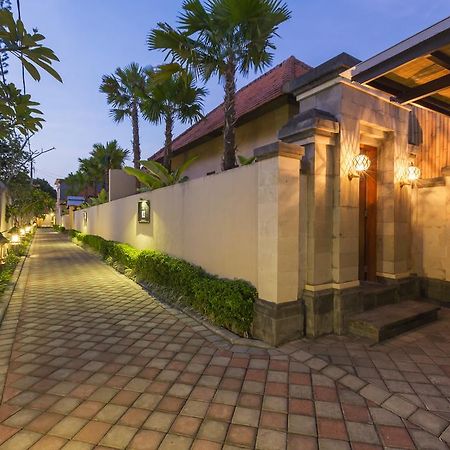 Kubal Villa Seminyak Buitenkant foto