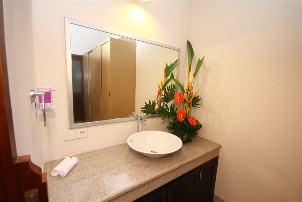 Kubal Villa Seminyak Buitenkant foto
