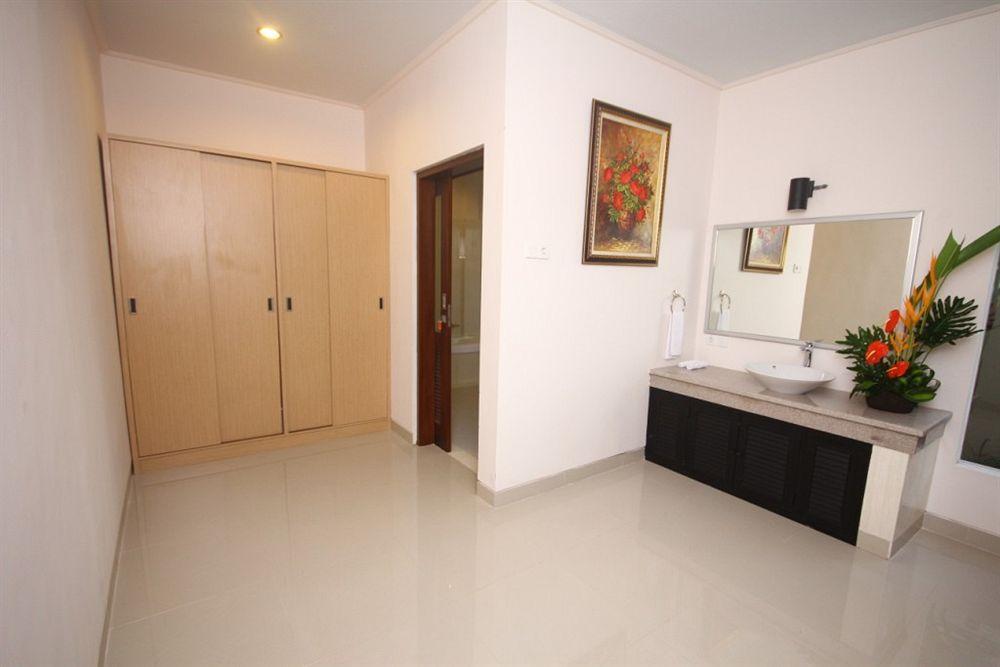 Kubal Villa Seminyak Buitenkant foto
