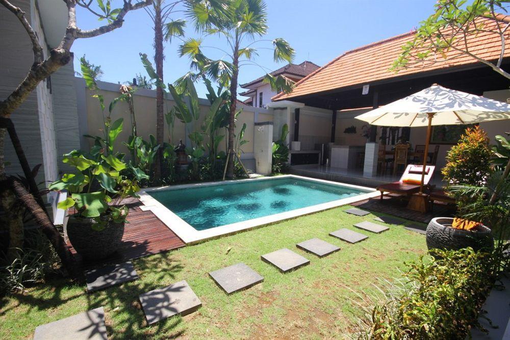 Kubal Villa Seminyak Buitenkant foto