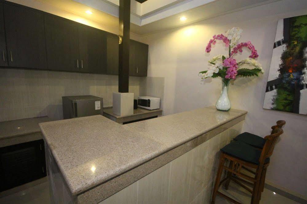 Kubal Villa Seminyak Buitenkant foto